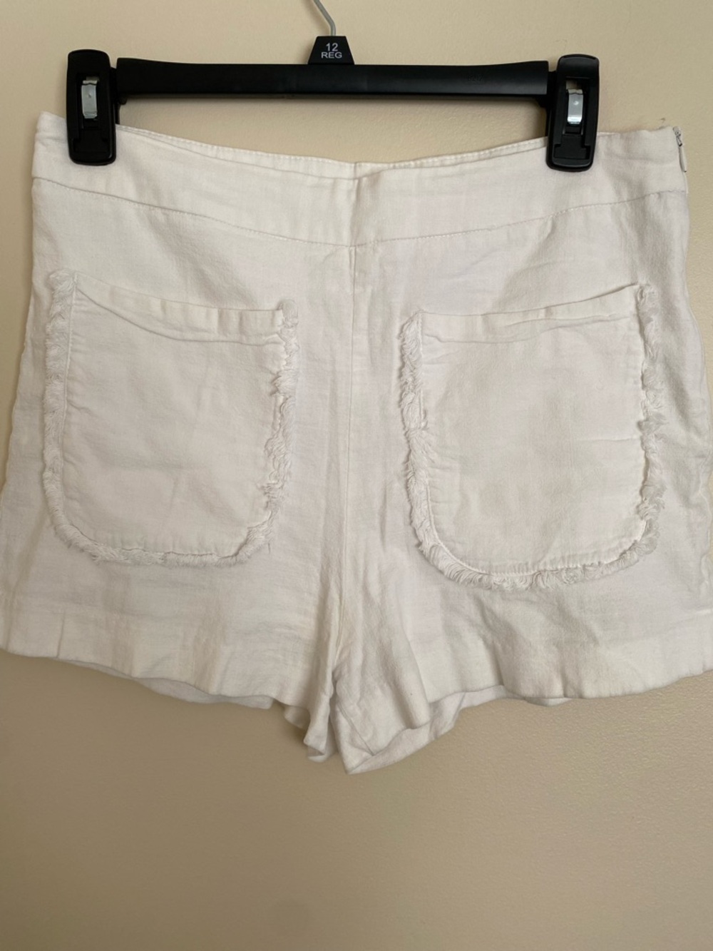Gilli White High-Waist Frayed Pocket Linen-Blend Shorts